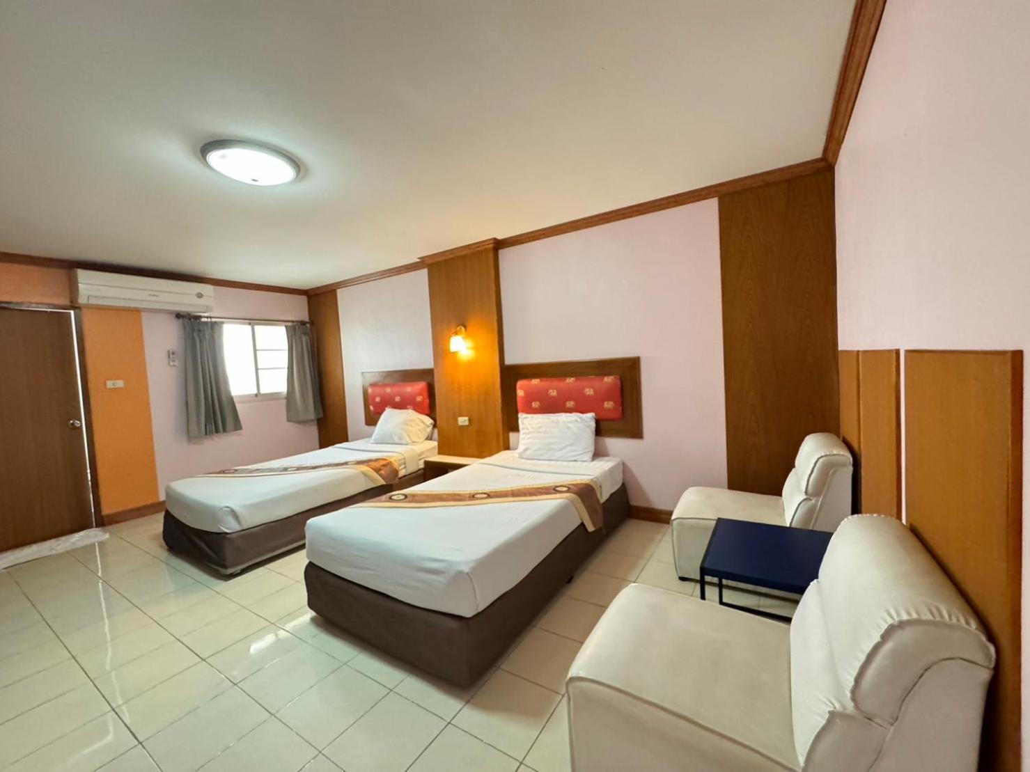 โรงแรมสยามบูทีค บุรีรัมย์ Bagian luar foto